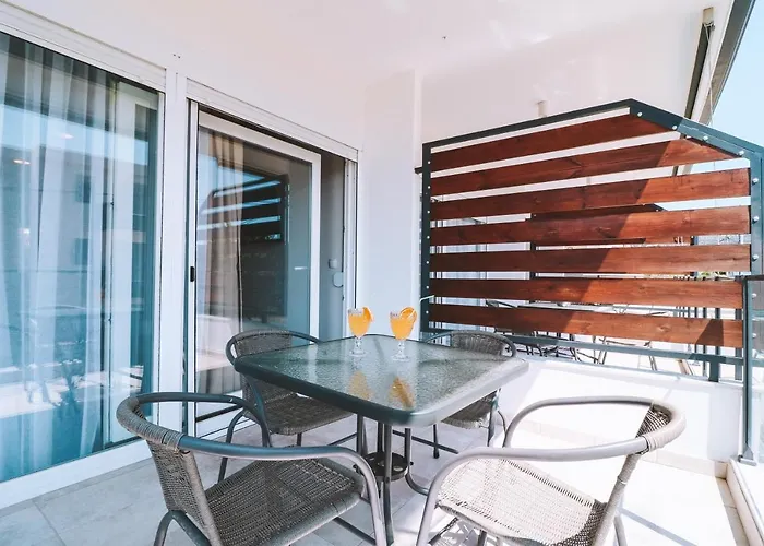 Sithon Diamond Daire *